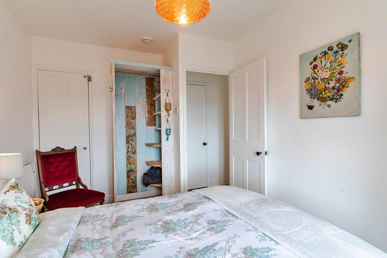 Finest Retreats - Cosy Mousehole Cottage With Sea Views Bagian luar foto
