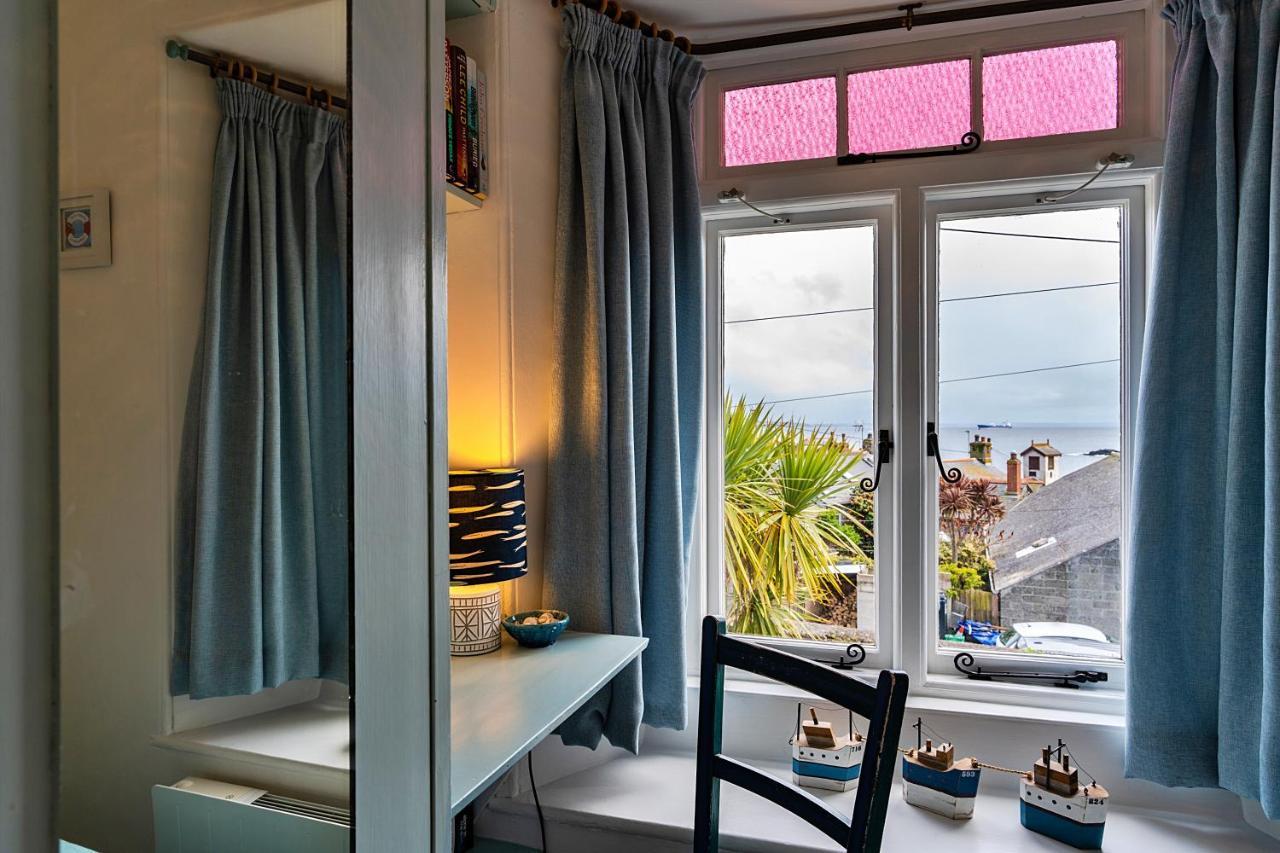 Finest Retreats - Cosy Mousehole Cottage With Sea Views Bagian luar foto